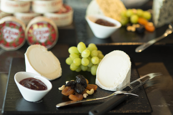 Scenic River Cruises, Scenic Sapphire & Diamond Crystal Dining Cheese 2.jpg